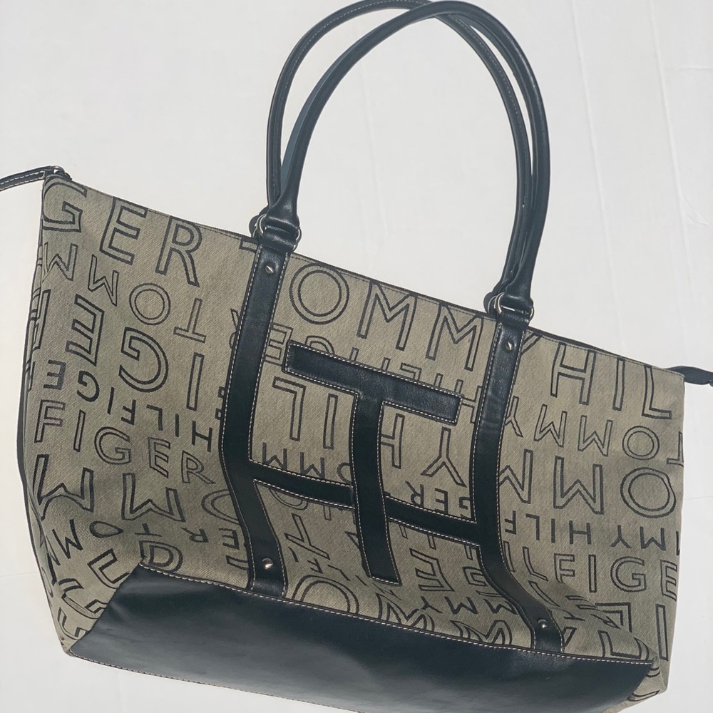 Tommy Hilfiger Purse